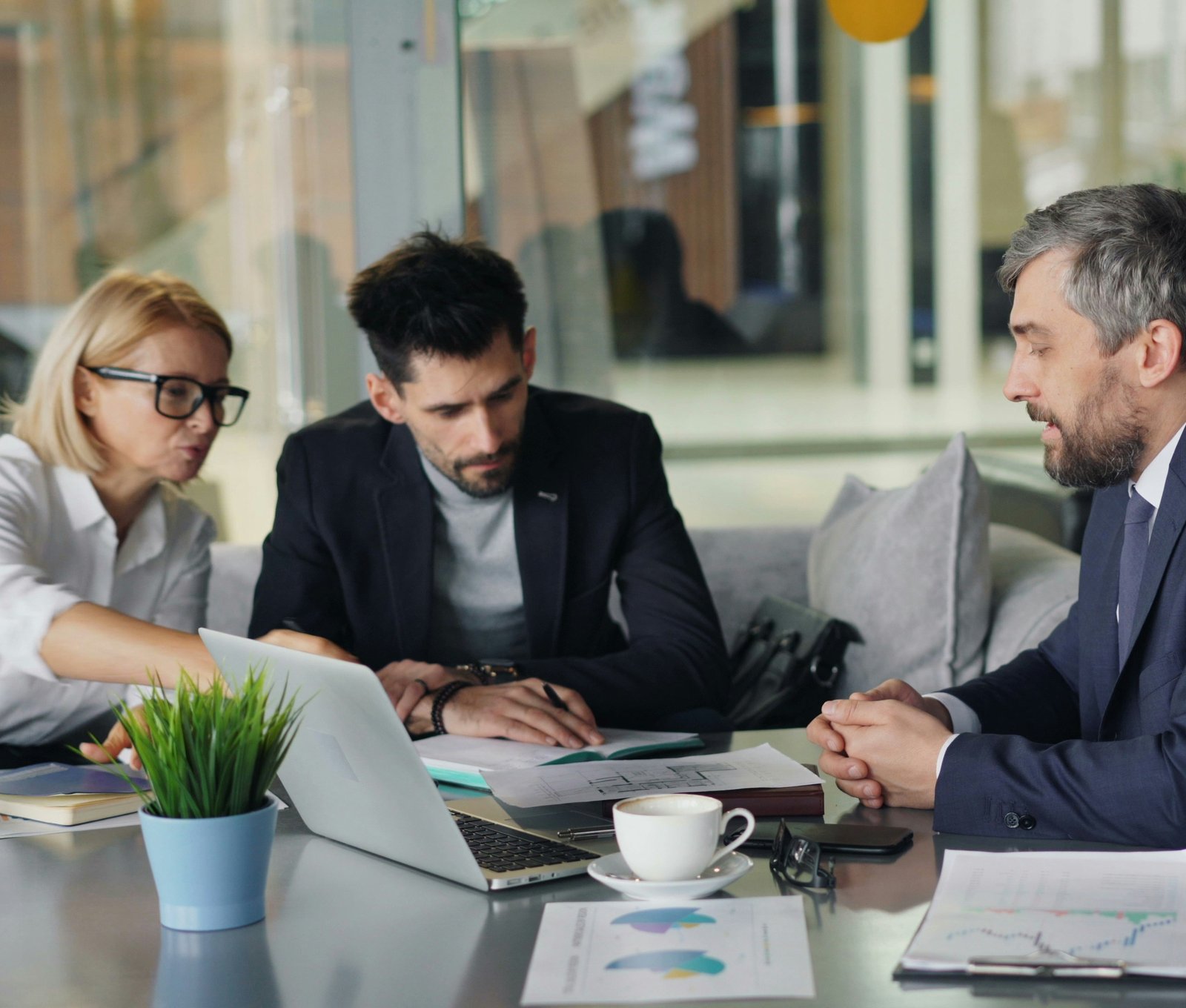 L'équipe OREVA accompagne les entrepreneurs